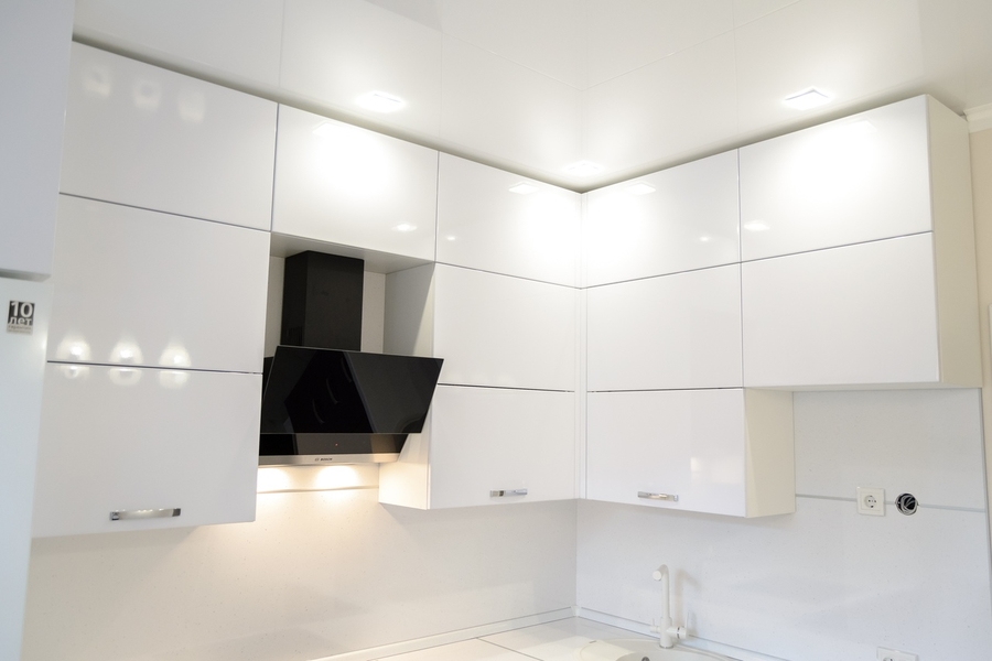 Белый кухонный гарнитур-Кухня из пластика «Модель 142»-фото3