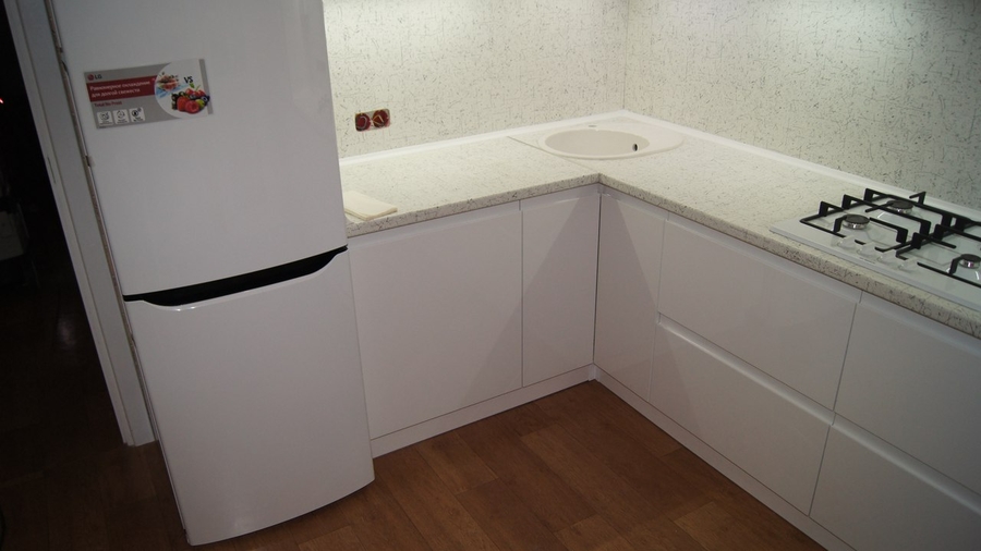 Белый кухонный гарнитур-Кухня МДФ в эмали «Модель 286»-фото1