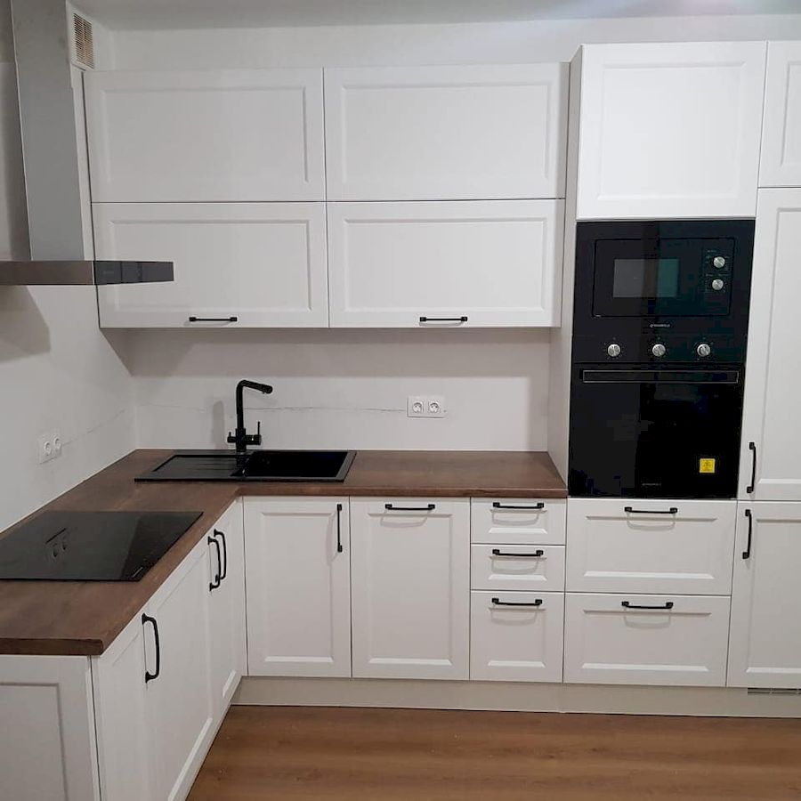 Белый кухонный гарнитур-Кухня МДФ в эмали «Модель 674»-фото1