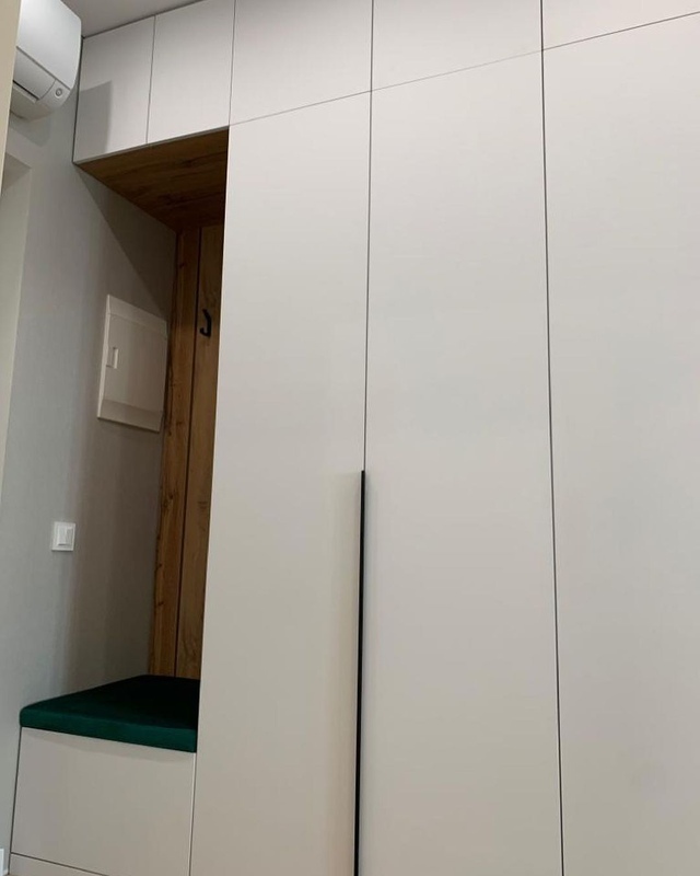 Встроенные распашные шкафы-Встраиваемый шкаф с распашными дверями «Модель 38»-фото7